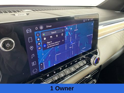 Used 2024 GMC Canyon Denali image 17