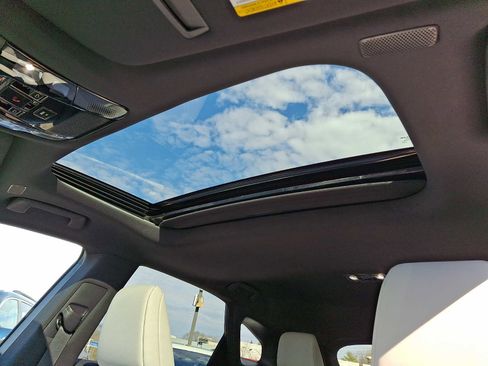 Used 2025 Lexus RX 350 Premium image 12