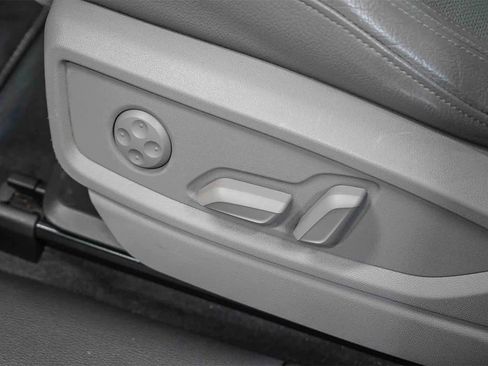 Used 2018 Audi Q5 2.0T Premium Plus w/ Premium Plus Package image 23