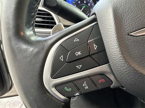 Used 2016 Chrysler 200 Limited w/ Anniversary Edition image 8