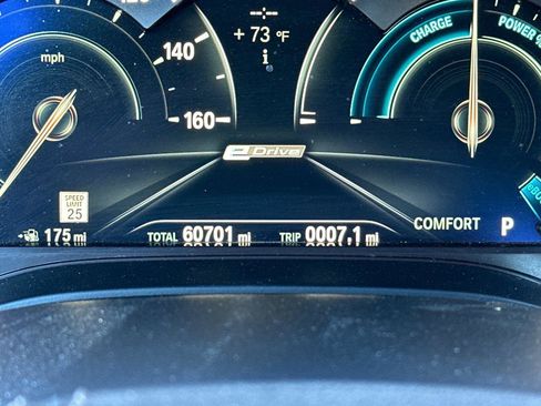 Used 2018 BMW 530e w/ Premium Package 2 image 26