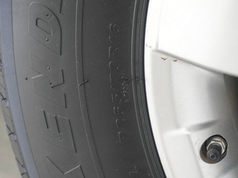 Used 2011 Nissan Frontier SV RWD image 21