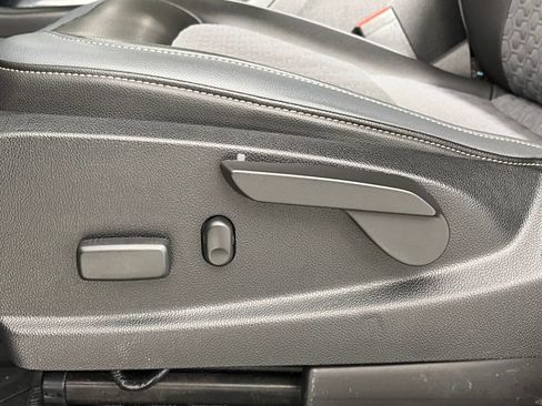 Used 2019 Chevrolet Colorado Z71 w/ LPO, Premium Interior Package image 25