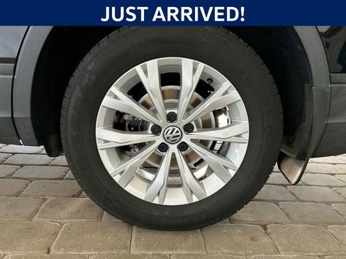 Used 2020 Volkswagen Tiguan S image 35