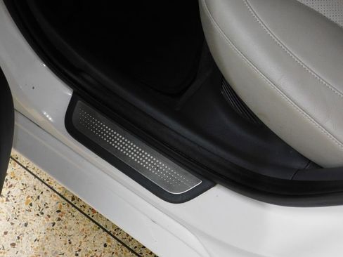 Used 2018 Hyundai Ioniq Limited FWD image 69