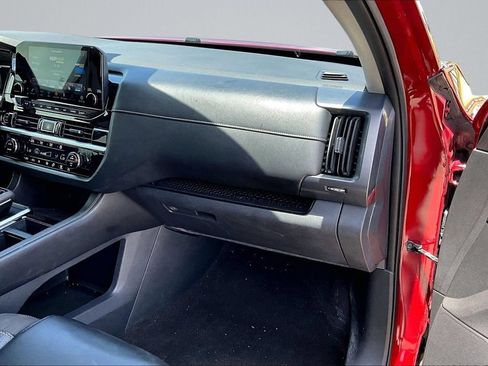 Used 2023 Nissan Pathfinder SL FWD image 13