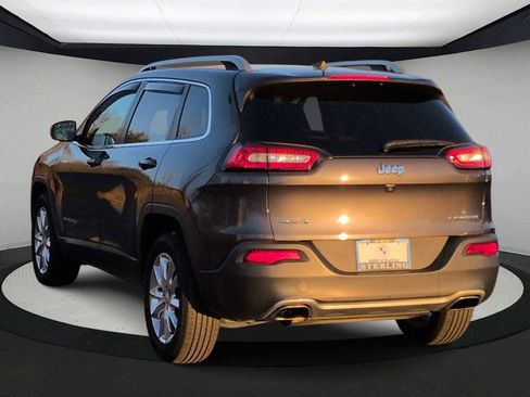 Used 2016 Jeep Cherokee Limited image 6
