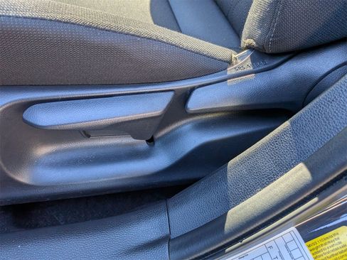 Used 2025 Toyota Corolla LE image 16