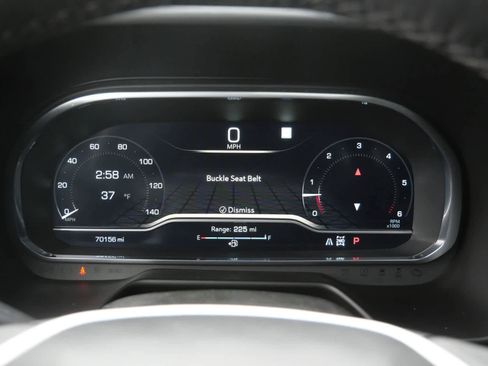 Used 2022 GMC Yukon SLT w/ SLT Premium Package image 18