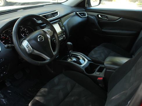 Used 2015 Nissan Rogue SV w/ SV Premium Package AWD/4WD image 13