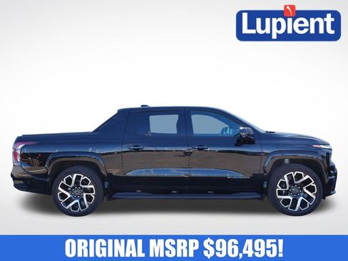 Used 2024 Chevrolet Silverado EV RST AWD/4WD image 2