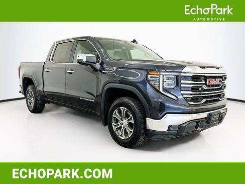 Used 2025 GMC Sierra 1500 SLT image 1
