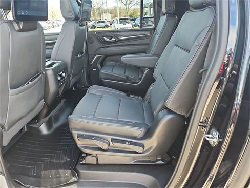 Used 2024 GMC Yukon XL Denali w/ Denali Reserve Package image 26
