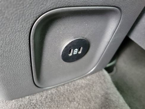 New 2025 Ford Escape SE image 18