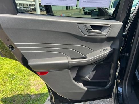 Used 2023 Ford Escape Active AWD/4WD image 16