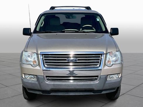 Used 2006 Ford Explorer XLT image 4