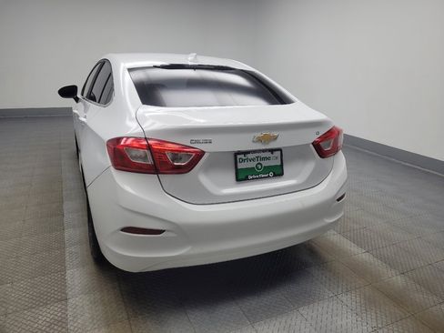 Used 2016 Chevrolet Cruze LT w/ Convenience Package image 6