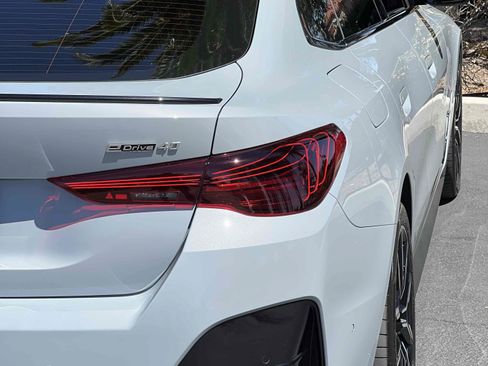 Used 2025 BMW i4 eDrive40 w/ M Sport Package RWD image 29