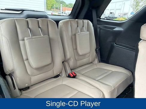 Used 2018 Ford Explorer XLT w/ Equipment Group 202A FWD image 18