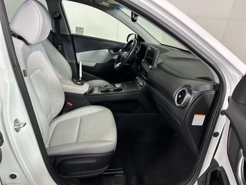 Used 2022 Hyundai Kona SEL w/ Convenience Package image 28