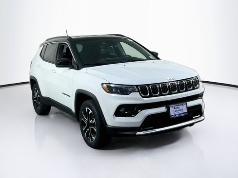 Used 2023 Jeep Compass Limited AWD/4WD image 3