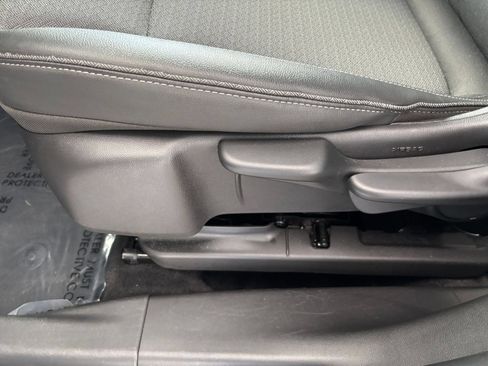 Used 2025 Buick Encore GX Preferred FWD image 24