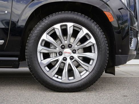 Used 2023 GMC Yukon XL Denali AWD/4WD image 33