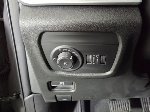 New 2026 Jeep Grand Cherokee Limited AWD/4WD image 18