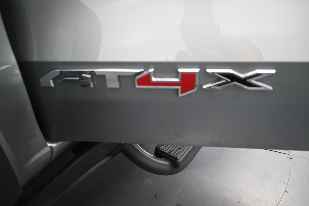 Used 2024 GMC Canyon AT4X w/ AT4X AEV Edition AWD/4WD image 15