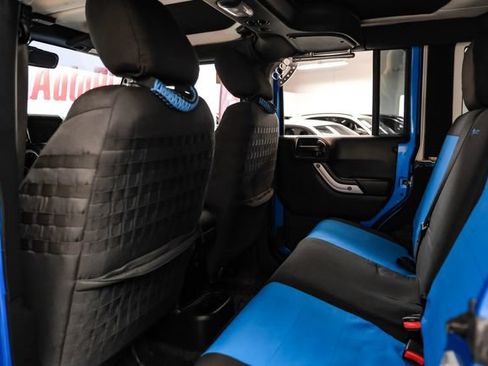 Used 2016 Jeep Wrangler Unlimited Rubicon AWD/4WD image 28