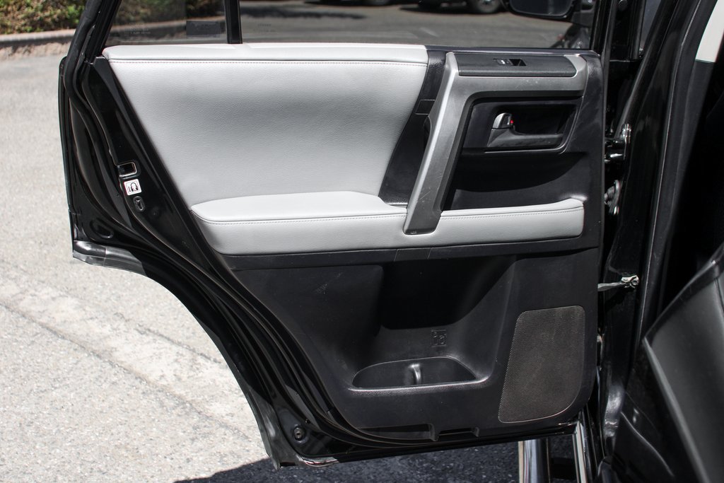 Used 2013 Toyota 4Runner SR5 w/ Convenience Pkg AWD/4WD image 31
