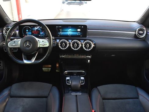 Used 2020 Mercedes-Benz CLA 250 image 22