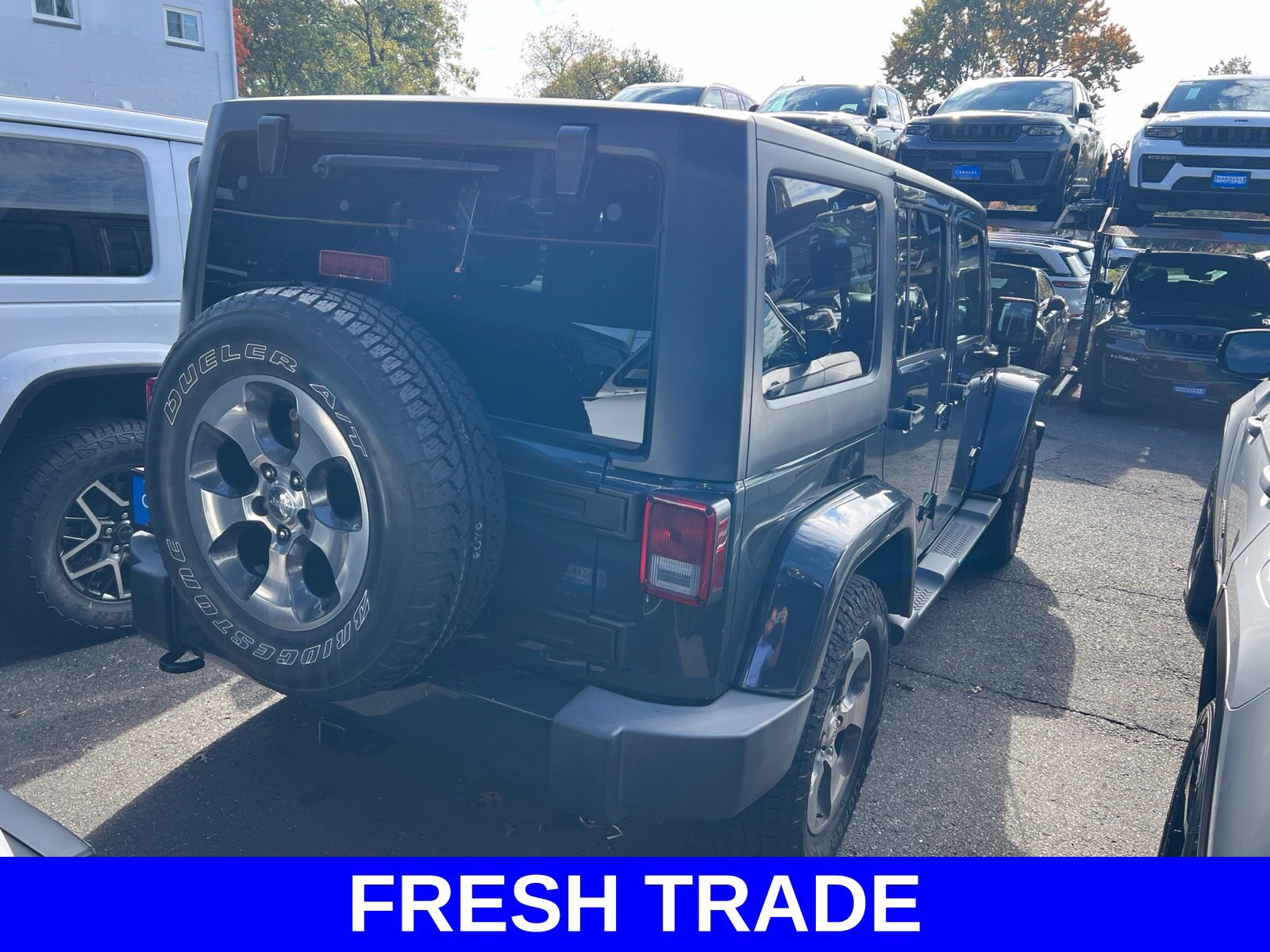 Used 2016 Jeep Wrangler Unlimited Sahara w/ Connectivity Group AWD/4WD image 4