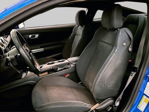 Certified 2020 Ford Mustang Coupe RWD image 24