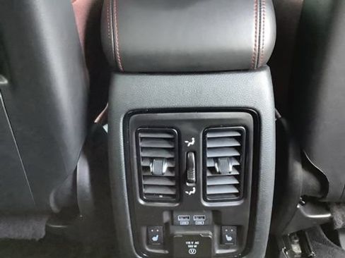 Used 2025 Dodge Durango R/T AWD/4WD image 15
