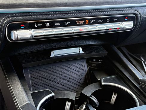 Used 2022 Mercedes-Benz GLS 450 4MATIC image 26