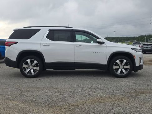 Used 2023 Chevrolet Traverse LT w/ LT Premium Package FWD image 6