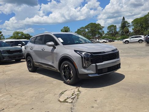 New 2026 Kia Sportage EX AWD/4WD image 2