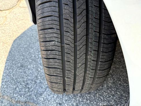 Used 2017 Honda Civic EX-L image 39