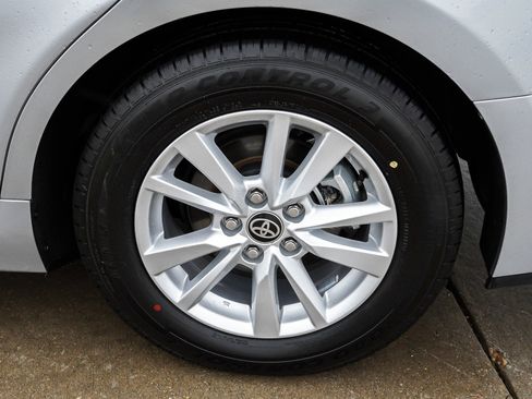 Certified 2025 Toyota Camry LE AWD/4WD image 13