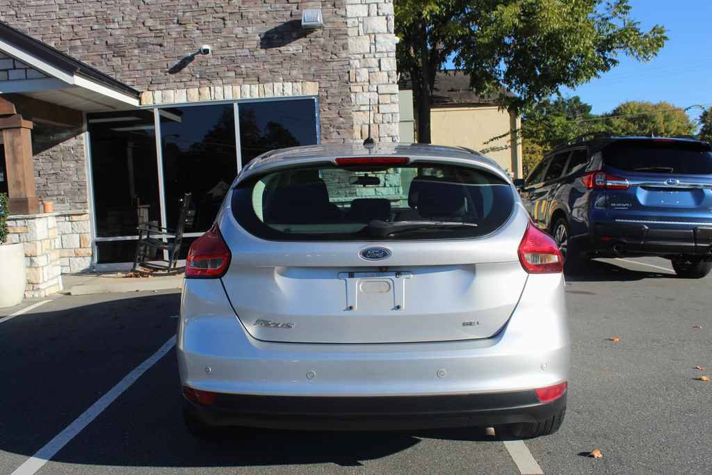 Used 2017 Ford Focus SEL FWD image 6