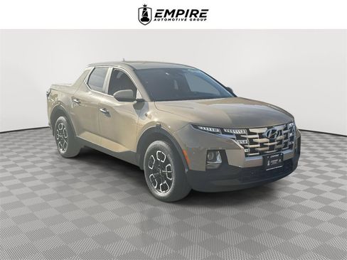 Used 2023 Hyundai Santa Cruz SE image 1