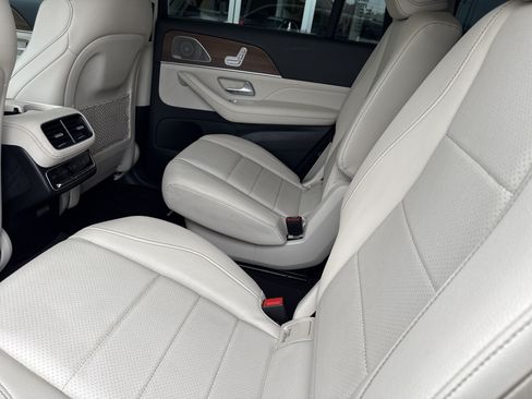 Used 2023 Mercedes-Benz GLS 450 4MATIC w/ AMG Line Exterior image 12