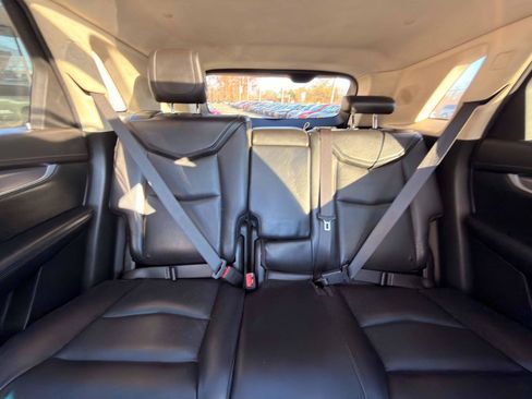 Used 2017 Cadillac XT5 Luxury AWD/4WD image 18
