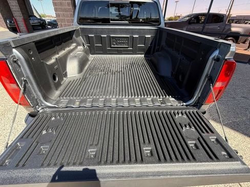 Used 2021 Chevrolet Colorado LT w/ LT Convenience Package image 31