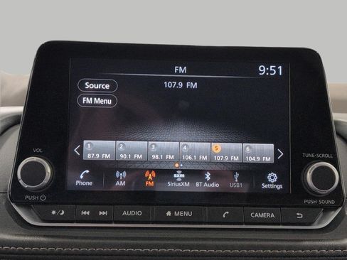 Used 2023 Nissan Rogue SV AWD/4WD image 7