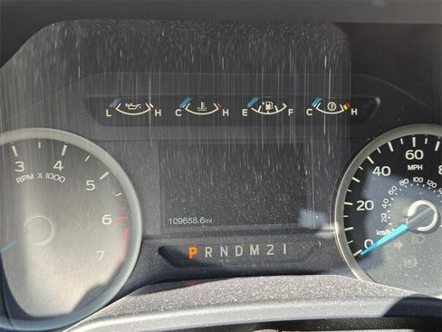 Used 2015 Ford F150 XLT w/ Equipment Group 302A Luxury image 6