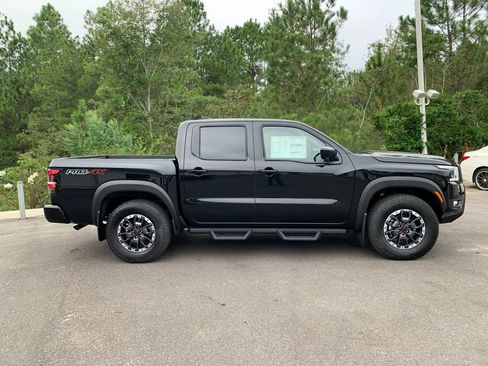 New 2026 Nissan Frontier PRO-4X w/ Pro-4x Convenience Package image 2