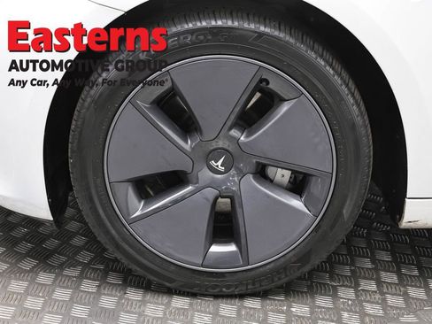 Used 2023 Tesla Model 3 Standard Range image 26