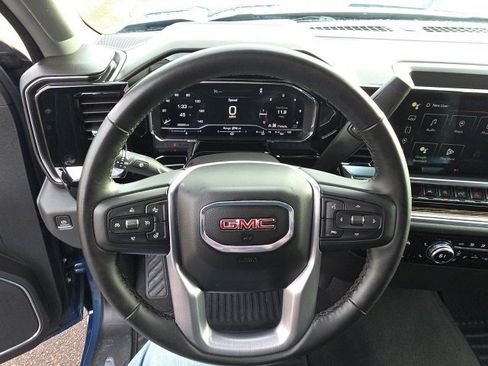 Used 2024 GMC Sierra 1500 SLE image 22